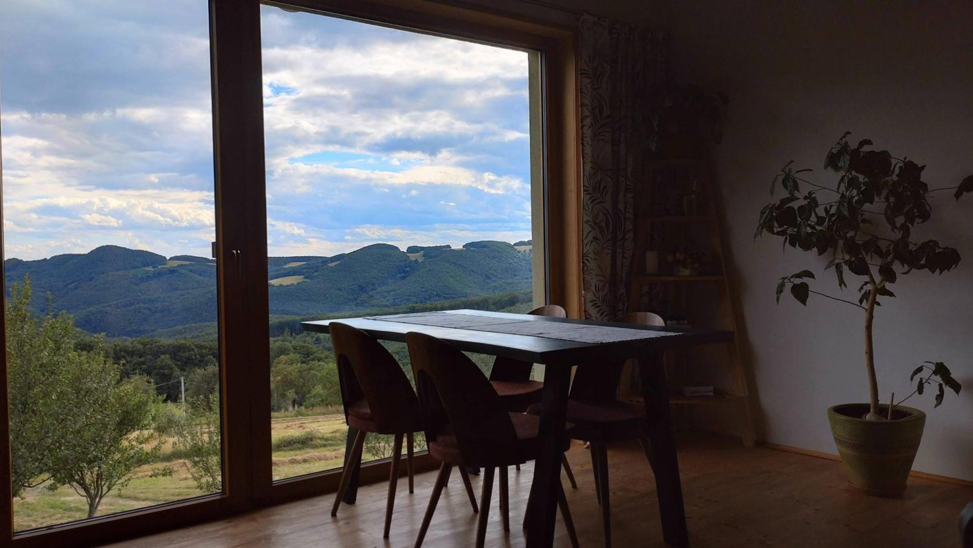 Nature Homestay Trencin Exterior photo